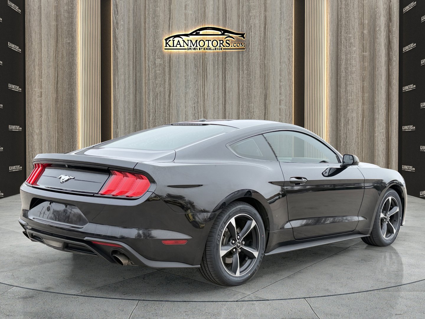 Used 2019 Ford Mustang Coupe image 7