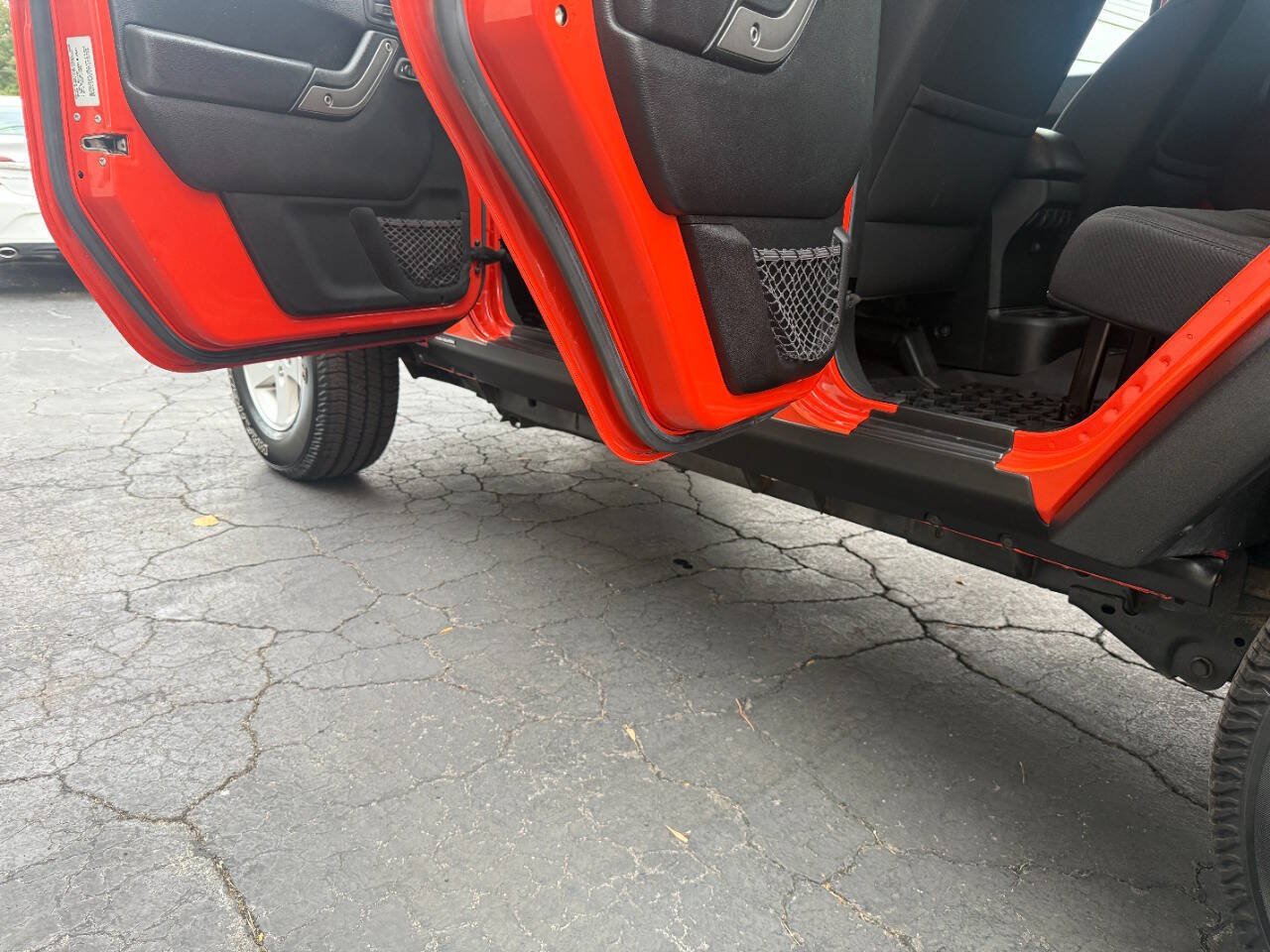 Used 2015 Jeep Wrangler Unlimited Sport w/ Quick Order Package 24S AWD/4WD image 7