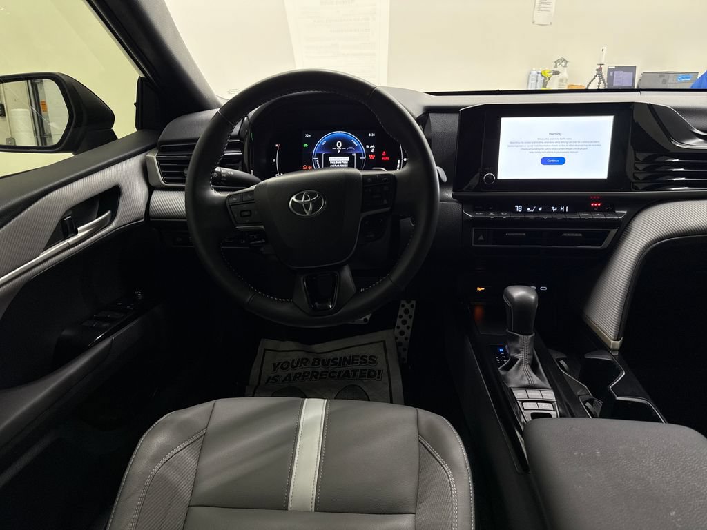 Used 2025 Toyota Camry SE w/ Convenience Package AWD/4WD image 14