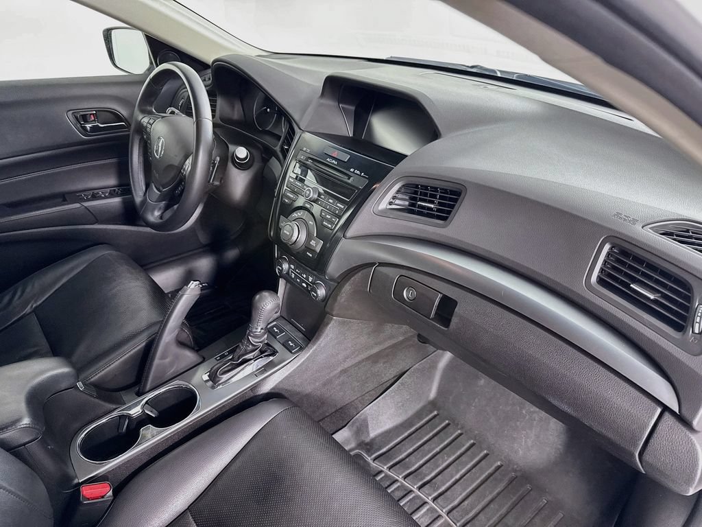 Used 2014 Acura ILX w/ Technology Package FWD image 31