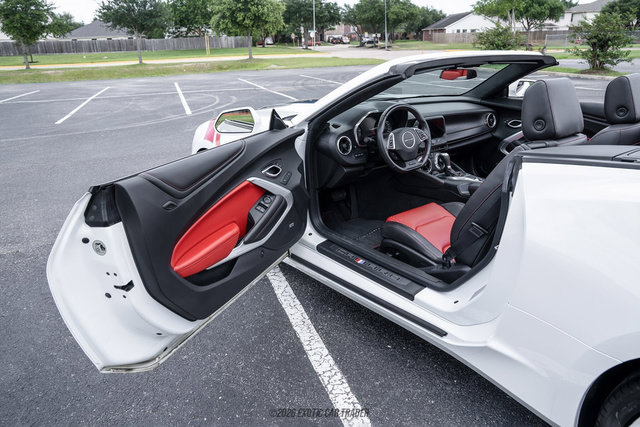 Used 2017 Chevrolet Camaro SS RWD image 29