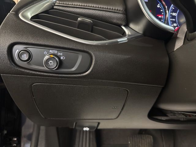 Used 2023 Chevrolet Malibu LT image 19