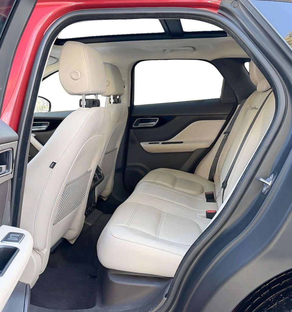 Used 2020 Jaguar F-PACE Prestige image 13