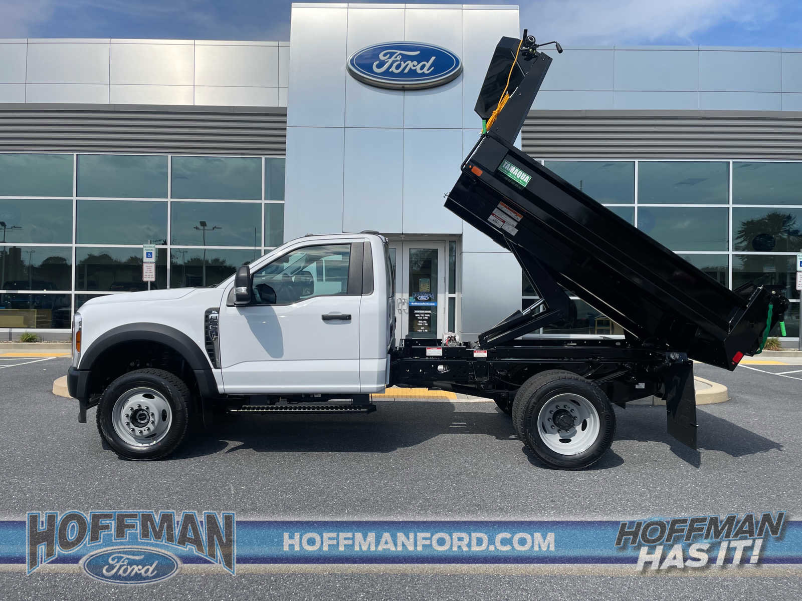 New 2025 Ford F550 4x4 Regular Cab Super Duty image 9