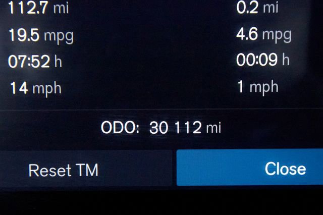 Used 2025 Volvo XC60 B5 Plus image 5