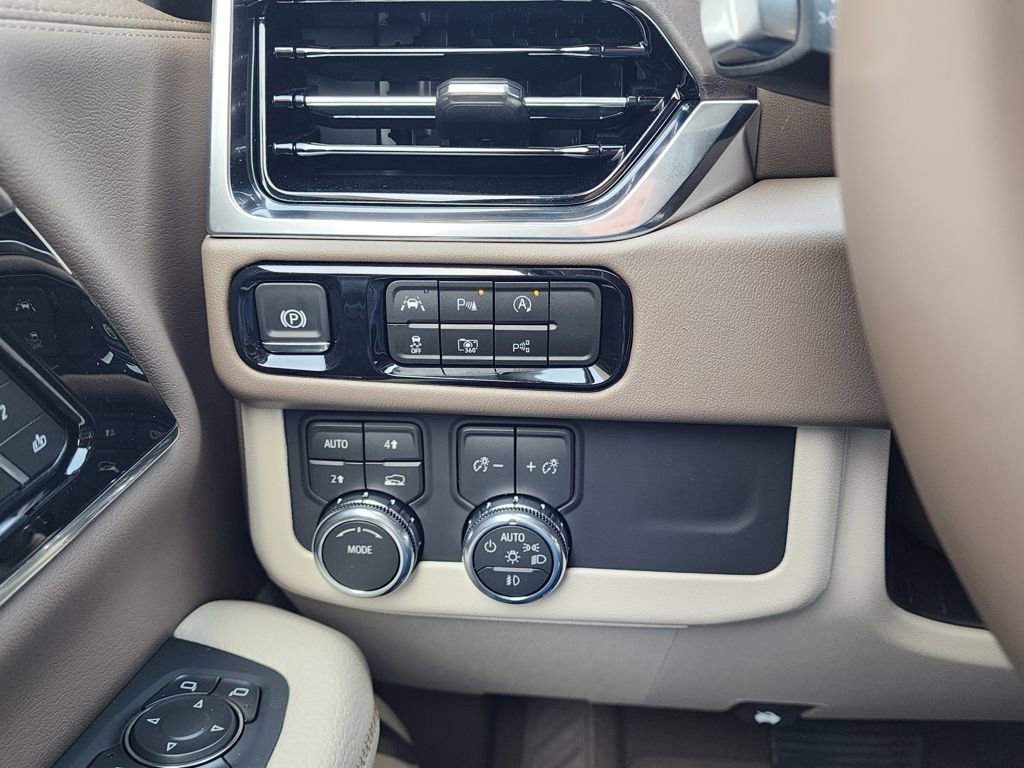 New 2026 GMC Yukon XL Denali w/ Sun & Power Step Package image 19