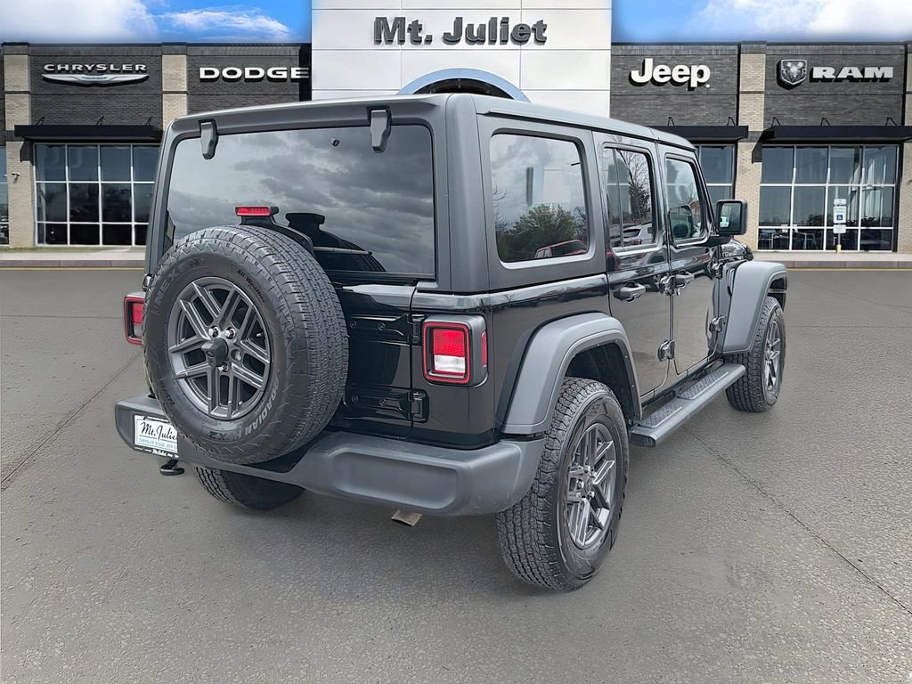 Used 2024 Jeep Wrangler Sport S image 4