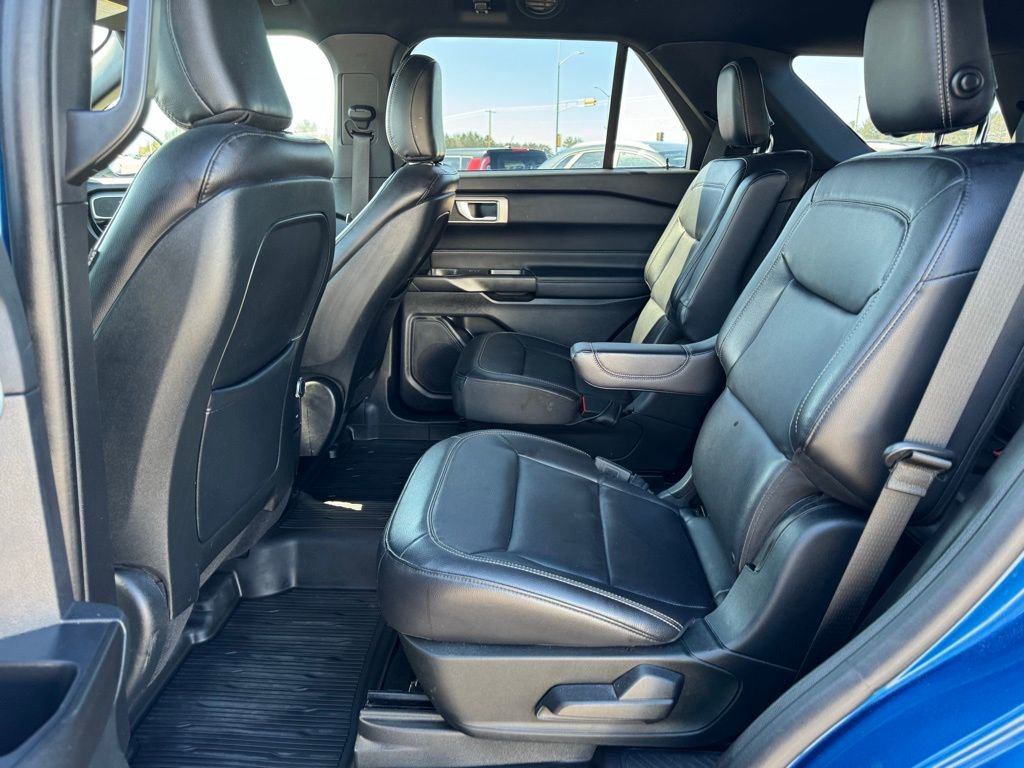 Certified 2020 Ford Explorer XLT w/ Equipment Group 202A image 23
