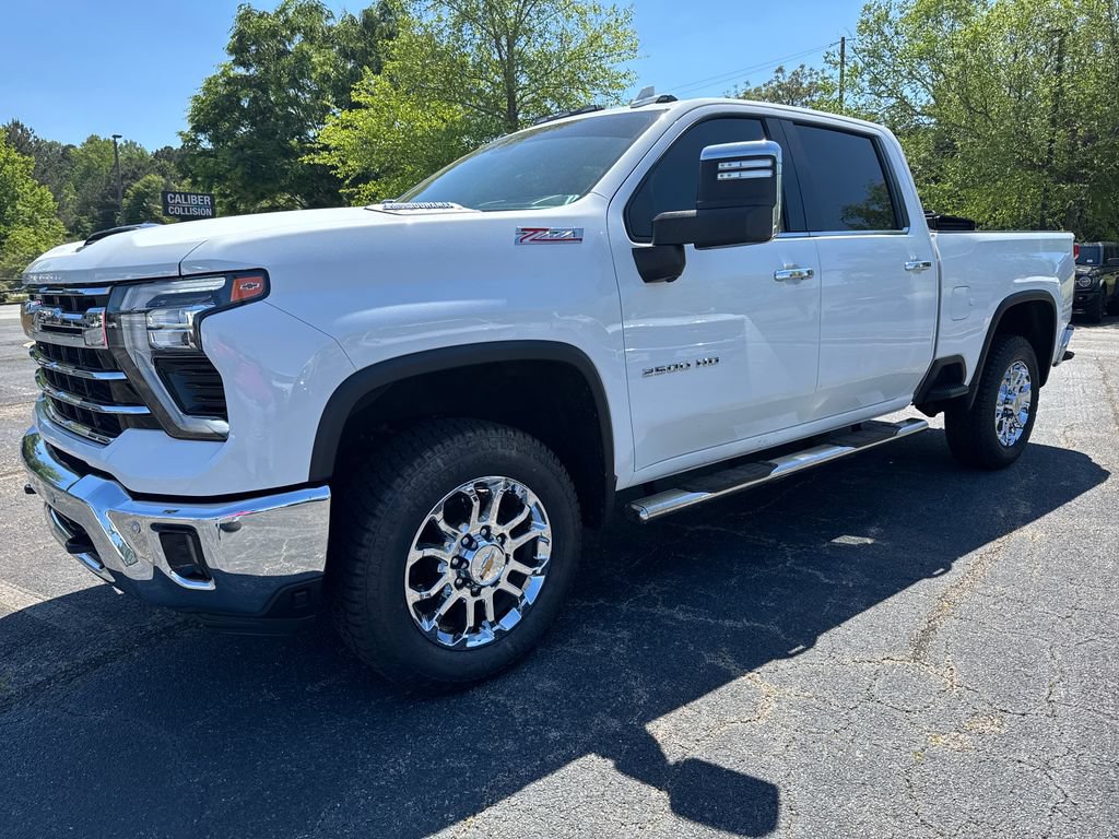Used 2024 Chevrolet Silverado 2500 LTZ w/ LTZ Plus Package AWD/4WD image 9