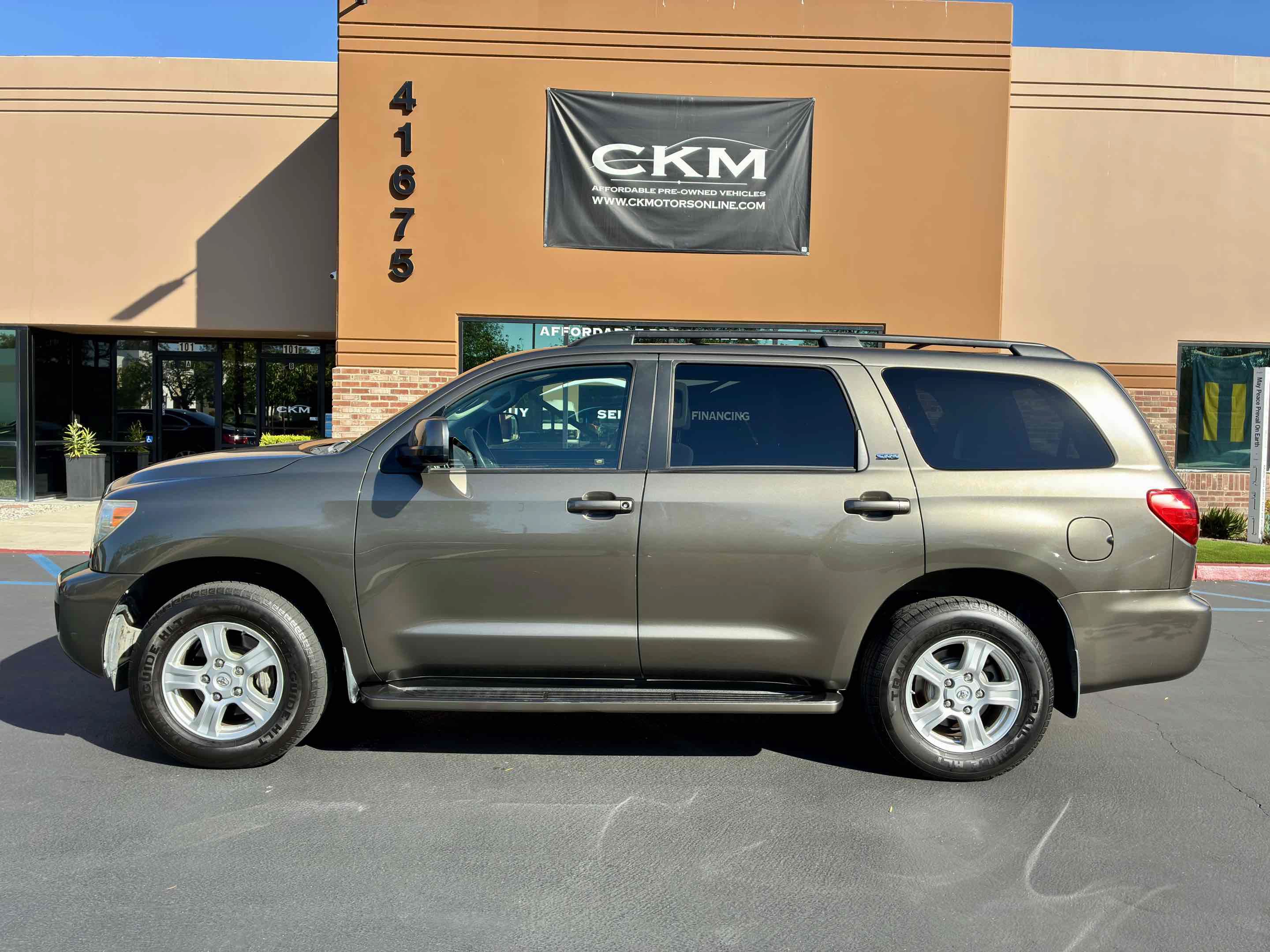 Used 2008 Toyota Sequoia SR5 RWD image 3