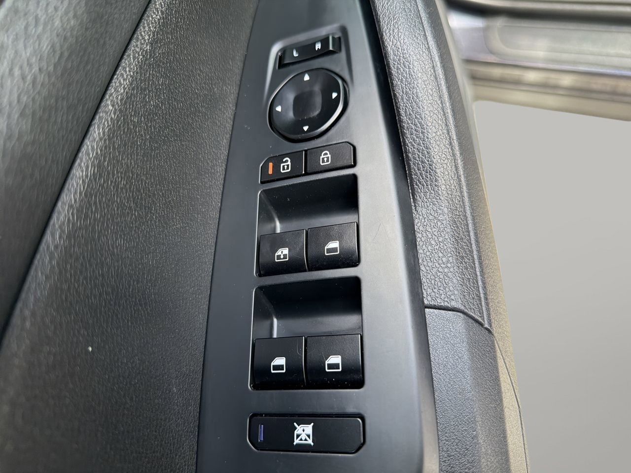 Used 2026 Kia Sportage LX FWD image 17
