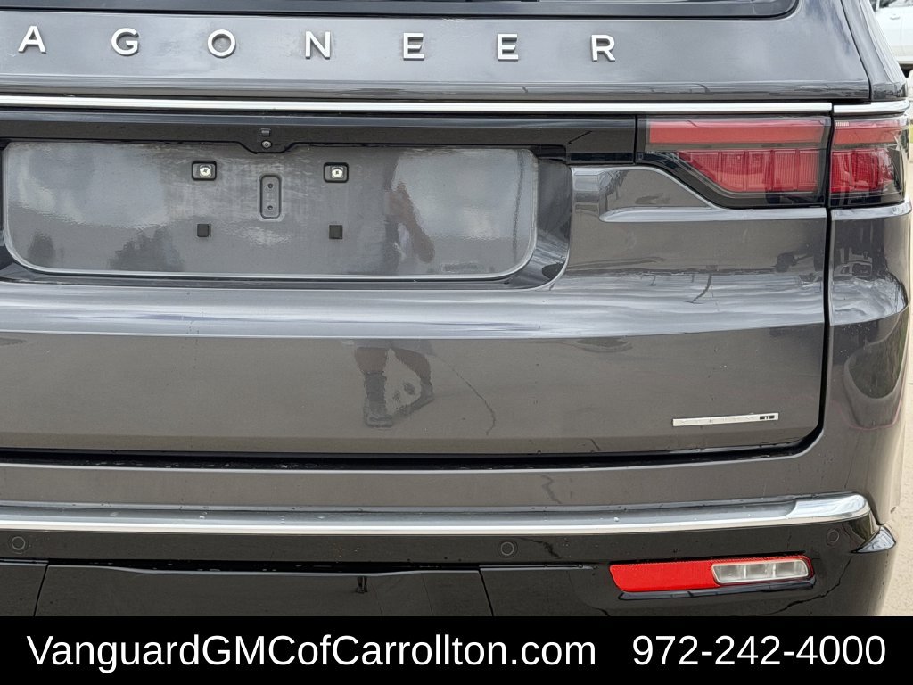Used 2022 Jeep Wagoneer Series II w/ Premium Group I AWD/4WD image 8