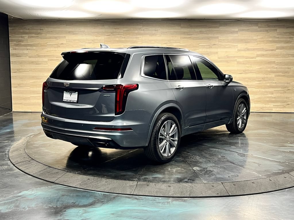 Used 2025 Cadillac XT6 Premium Luxury FWD image 16