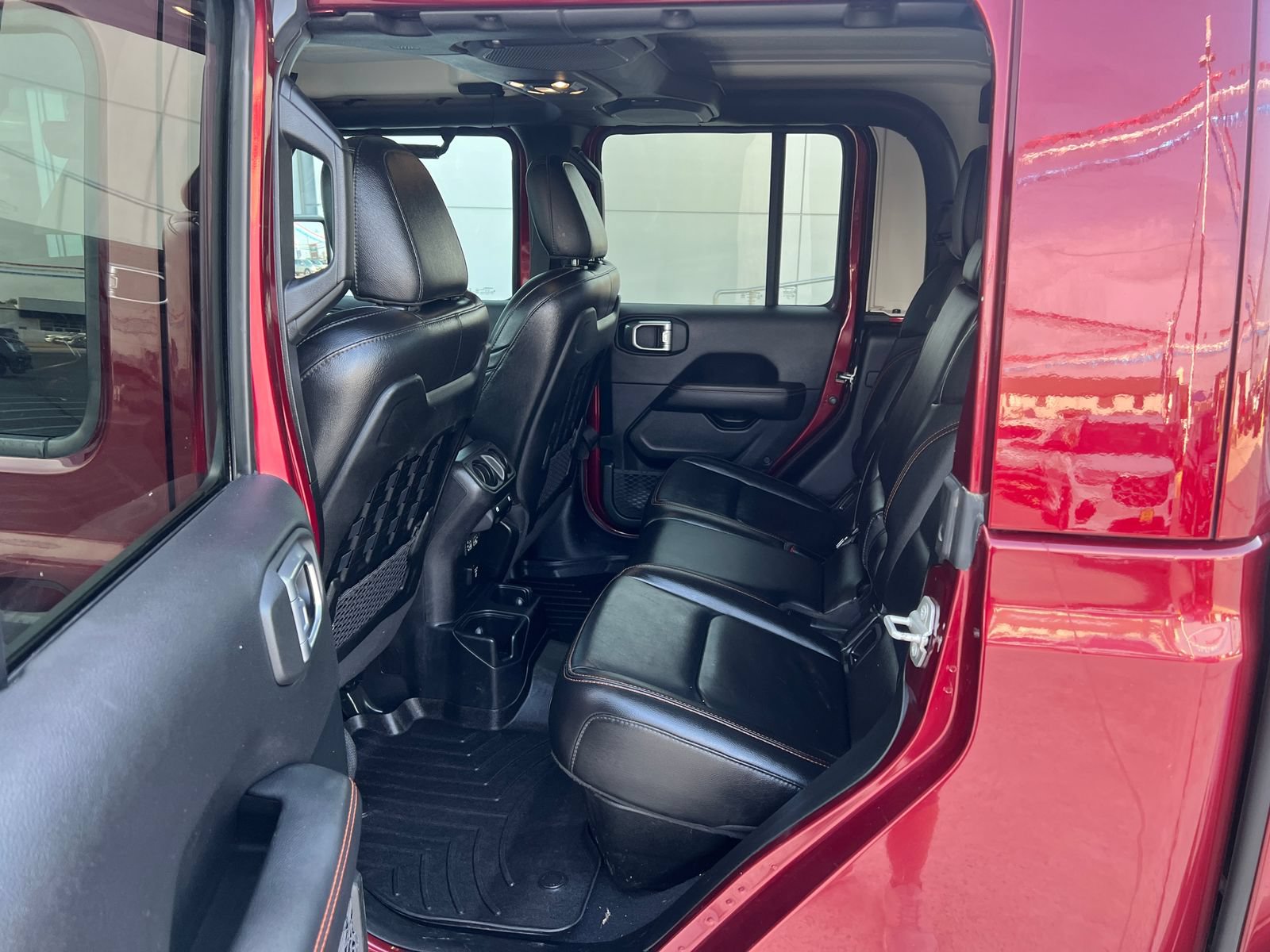 Used 2021 Jeep Gladiator Mojave AWD/4WD image 9