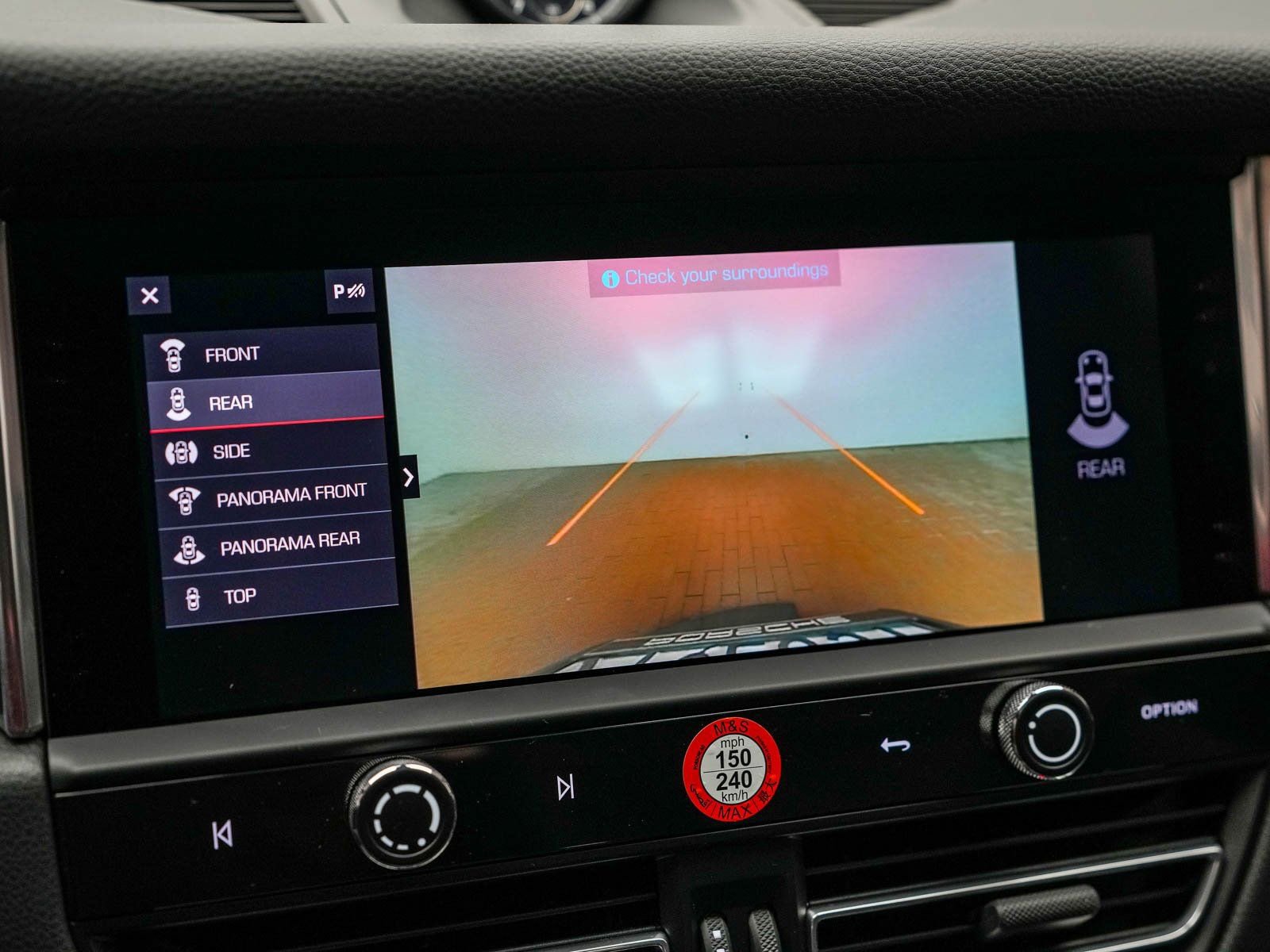 Certified 2025 Porsche Macan image 29