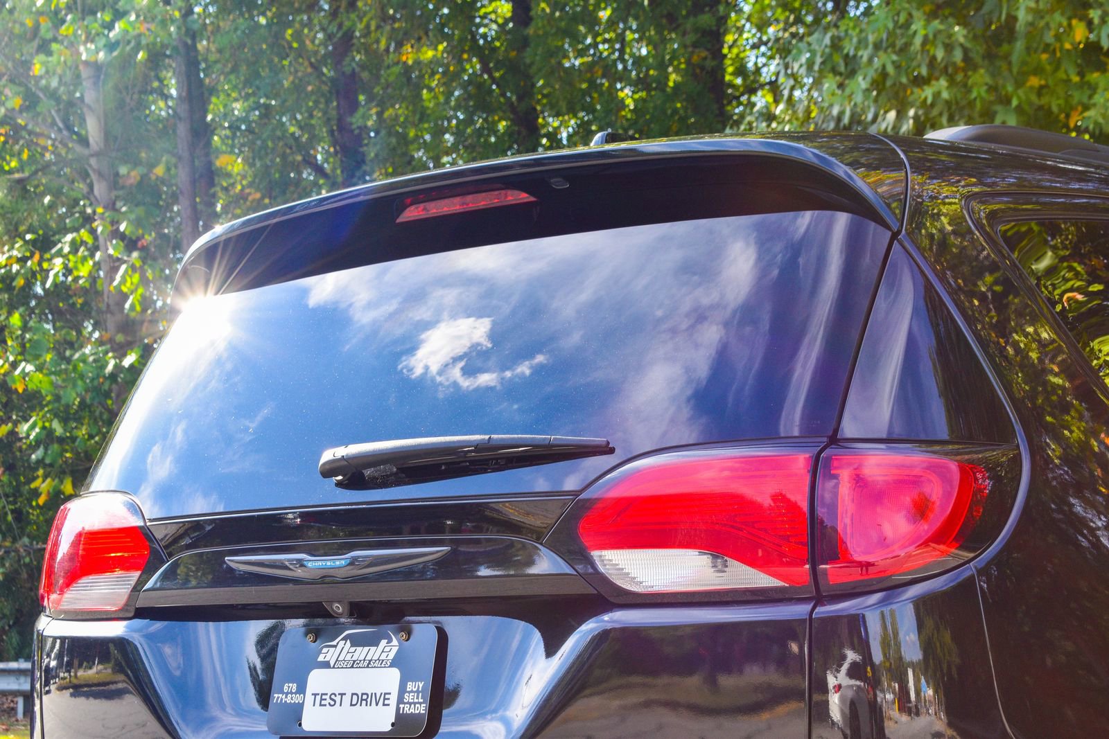 Used 2019 Chrysler Pacifica Limited w/ S Appearance Package image 8