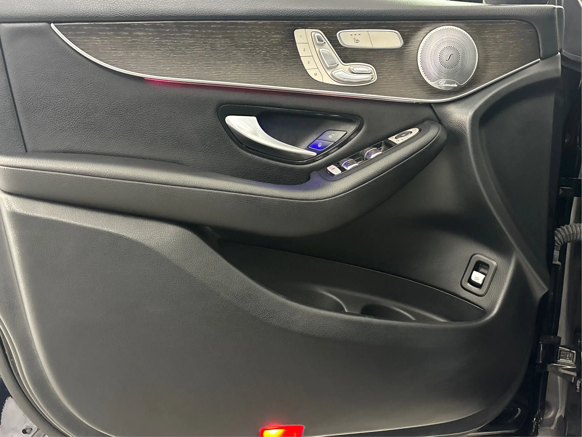 Used 2020 Mercedes-Benz GLC 300 4MATIC image 26