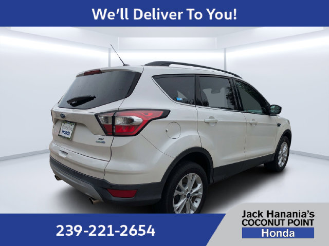 Used 2017 Ford Escape SE w/ Equipment Group 201A AWD/4WD image 3