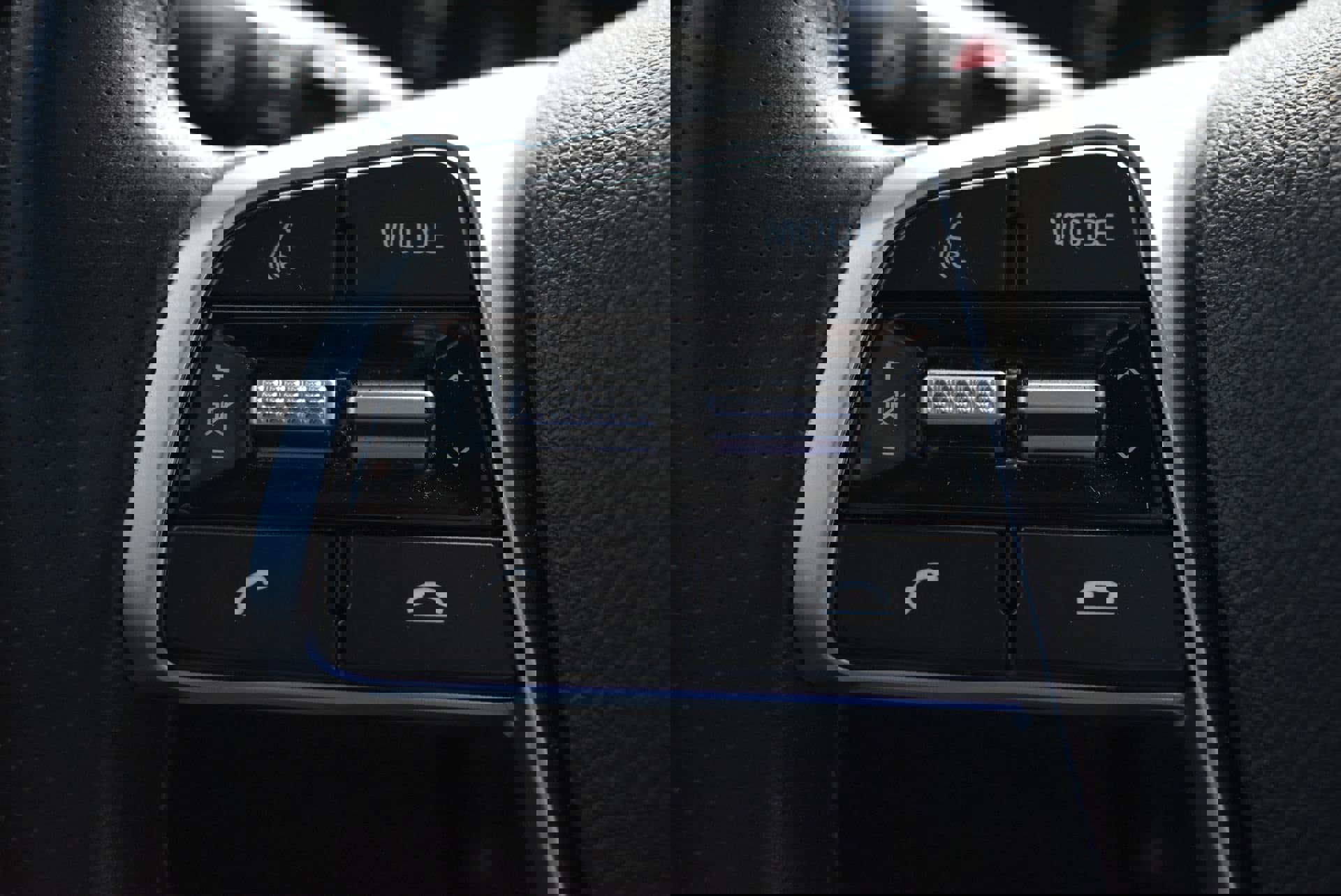 Used 2020 Kia Sorento SX image 22