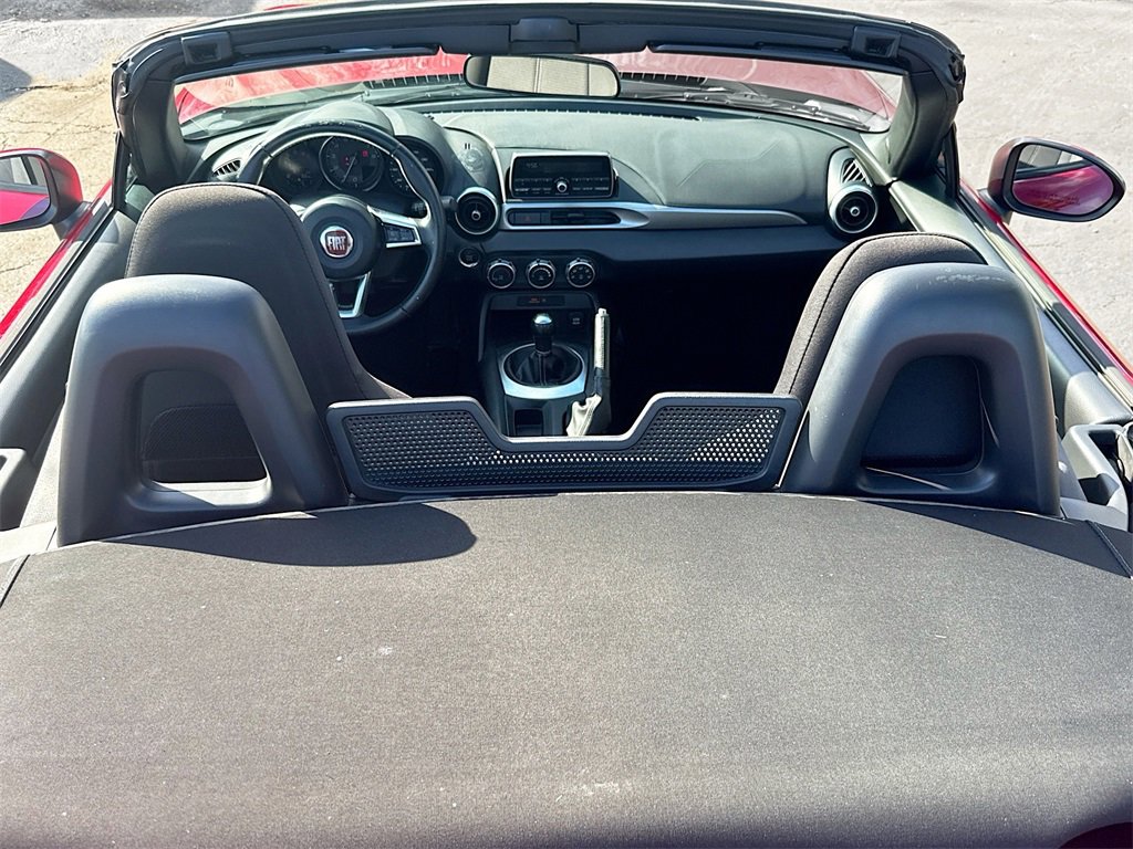 Used 2017 FIAT 124 Spider Classica image 25