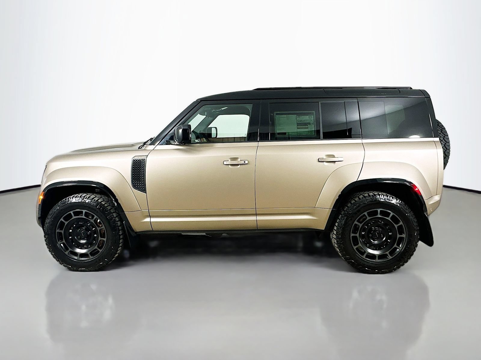 New 2026 Land Rover Defender 110 OCTA AWD/4WD image 8
