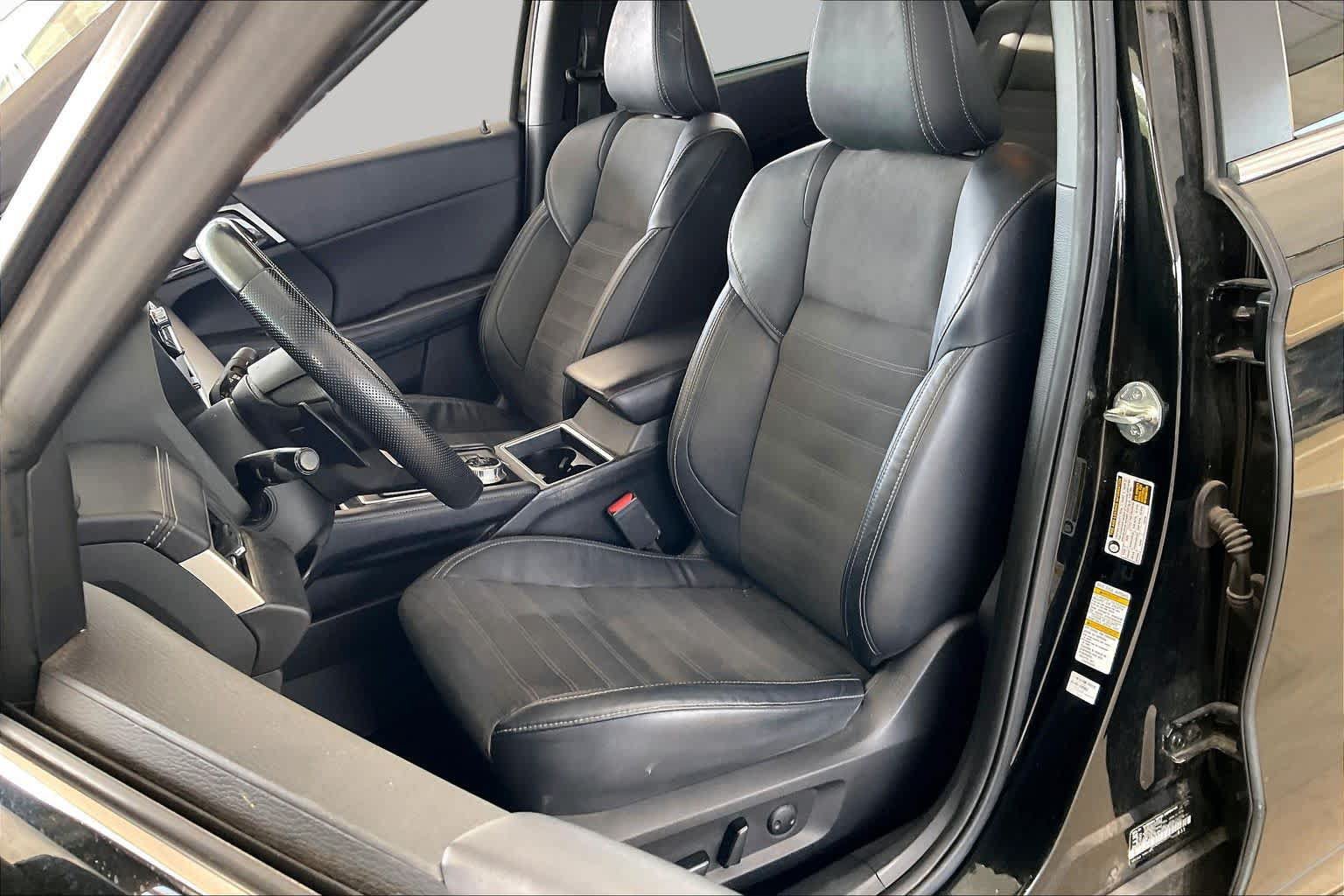Used 2022 Mitsubishi Outlander SE FWD image 8