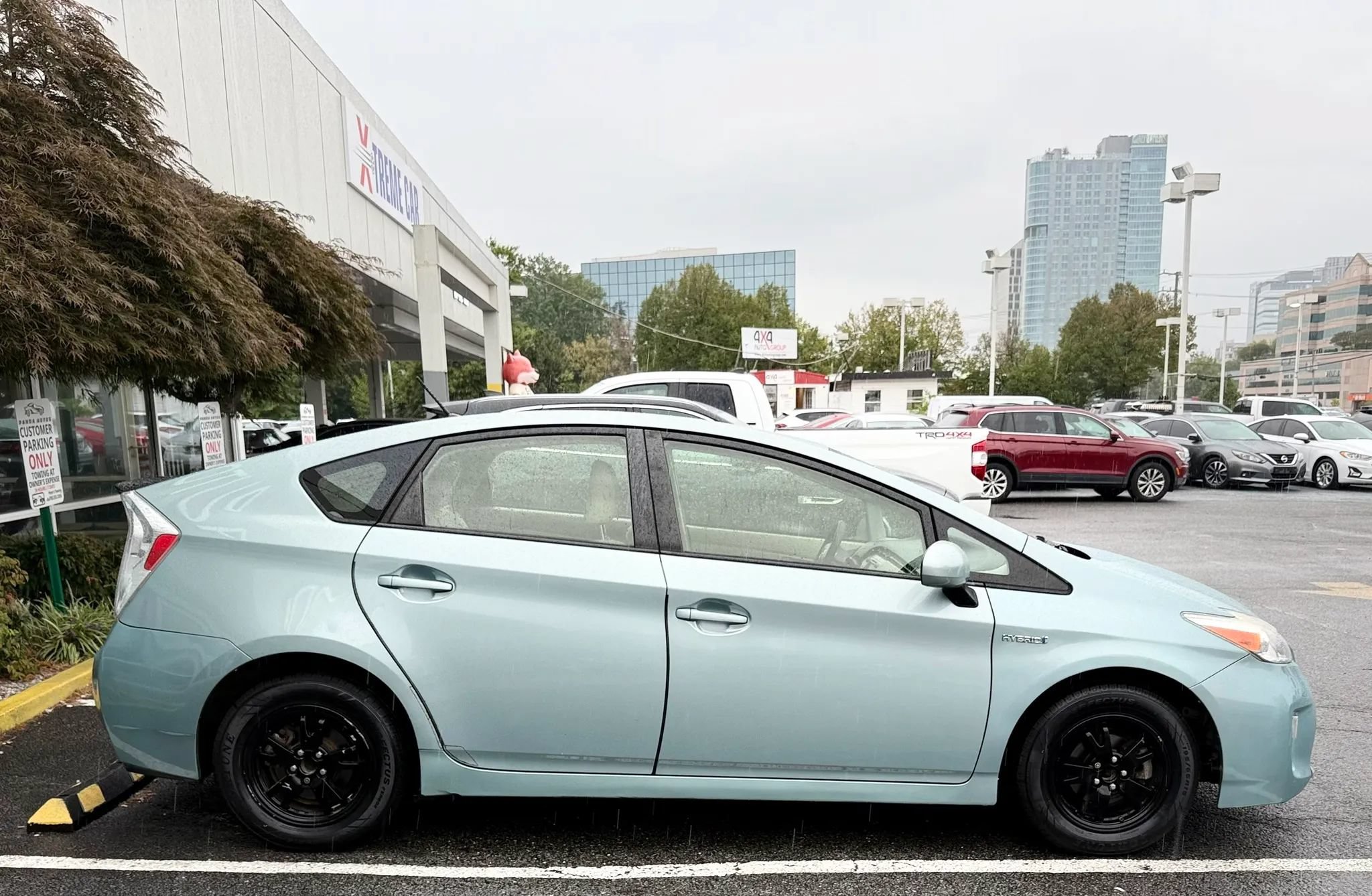 Used 2015 Toyota Prius Two FWD image 8