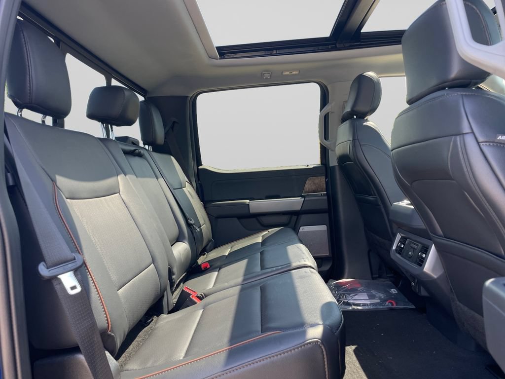 New 2026 Ford F250 Lariat w/ Black Appearance Package AWD/4WD image 14