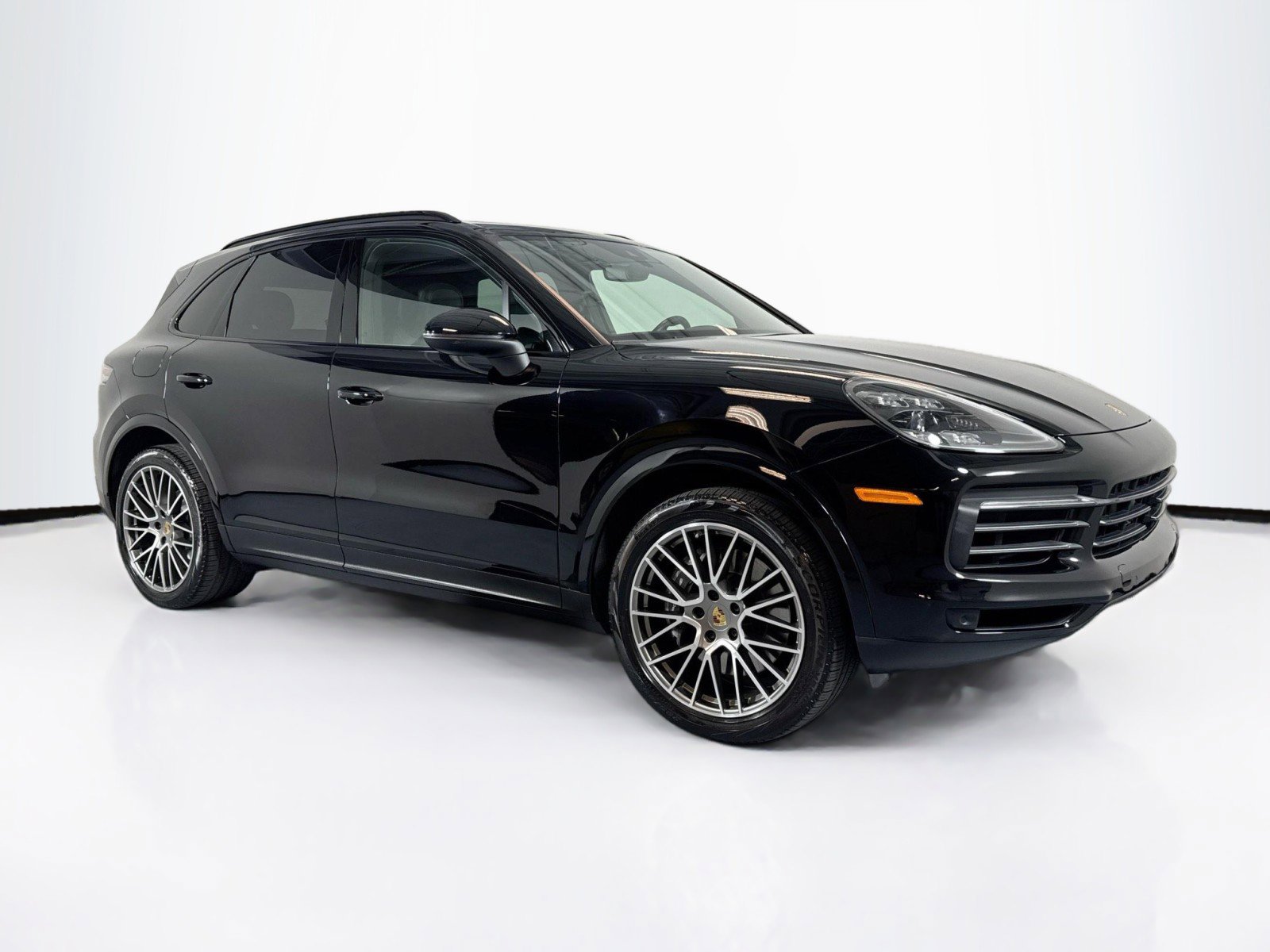 Used 2023 Porsche Cayenne Platinum Edition image 7