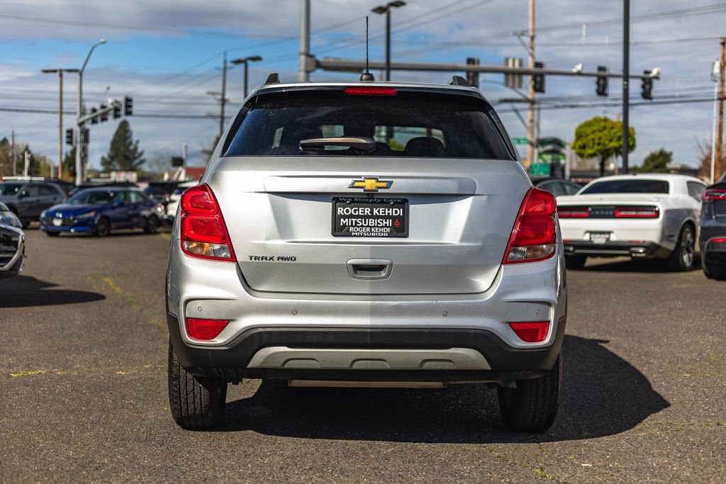 Used 2022 Chevrolet Trax LT w/ Driver Confidence Package AWD/4WD image 11