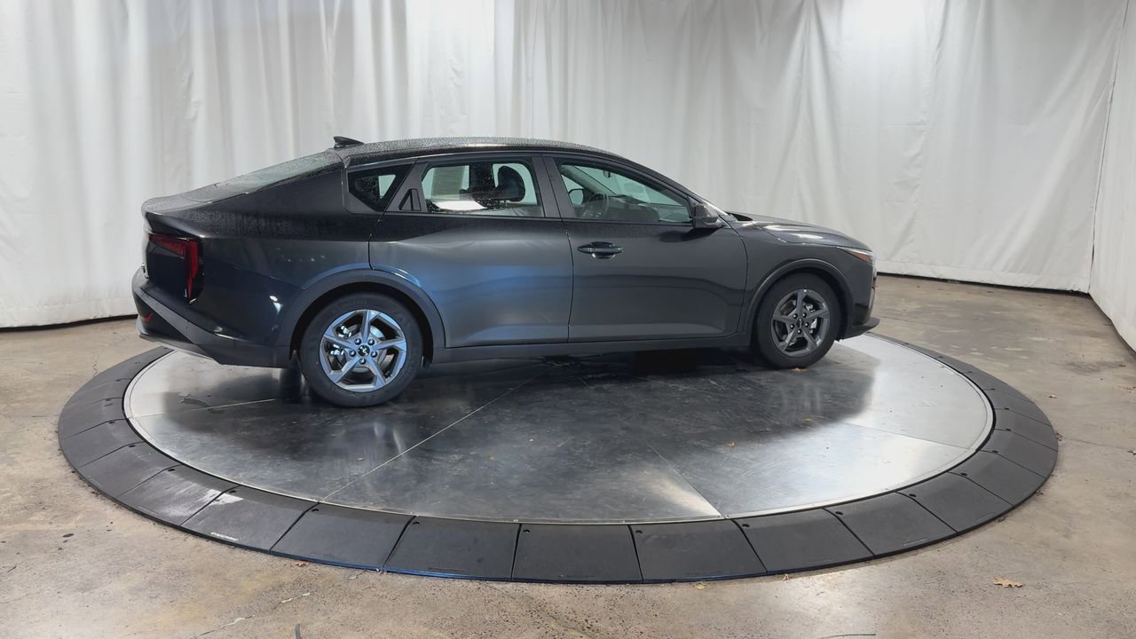 Certified 2025 Kia K4 LXS image 9