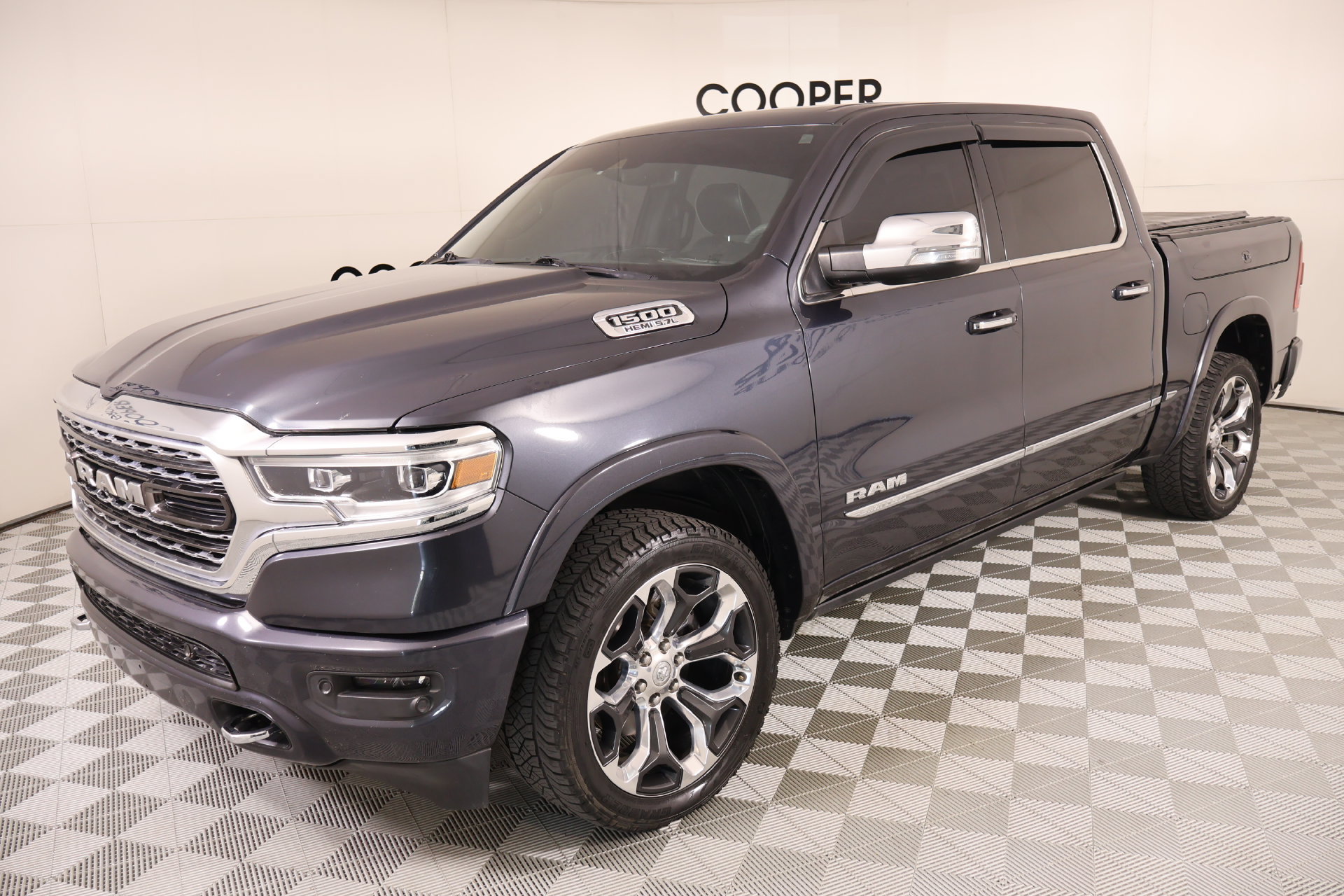 Used 2020 RAM 1500 Limited AWD/4WD image 11