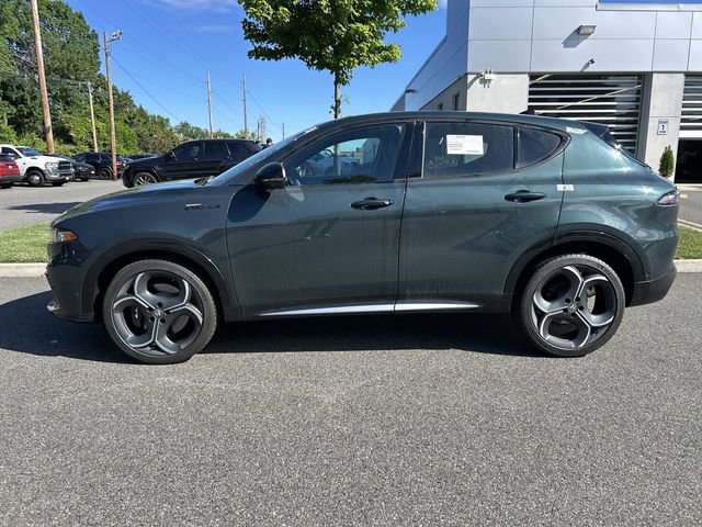 New 2026 Alfa Romeo Tonale w/ Active Assist Package AWD/4WD image 5