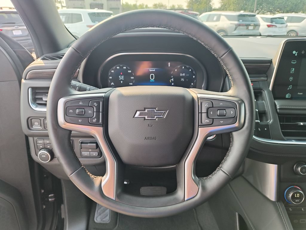 Used 2024 Chevrolet Tahoe Z71 w/ Luxury Package AWD/4WD image 17