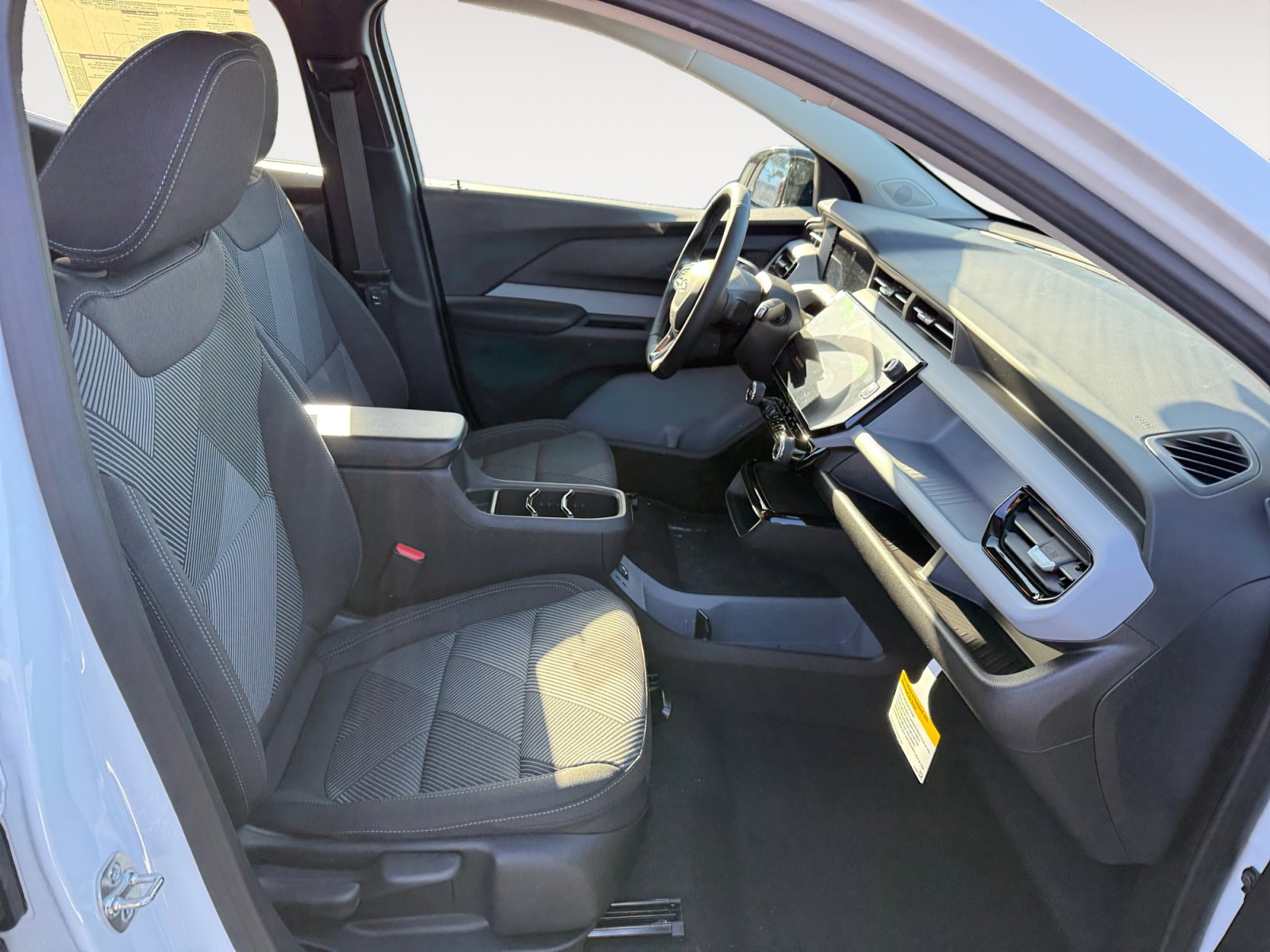 New 2027 Chevrolet Bolt LT w/ Comfort Package image 19