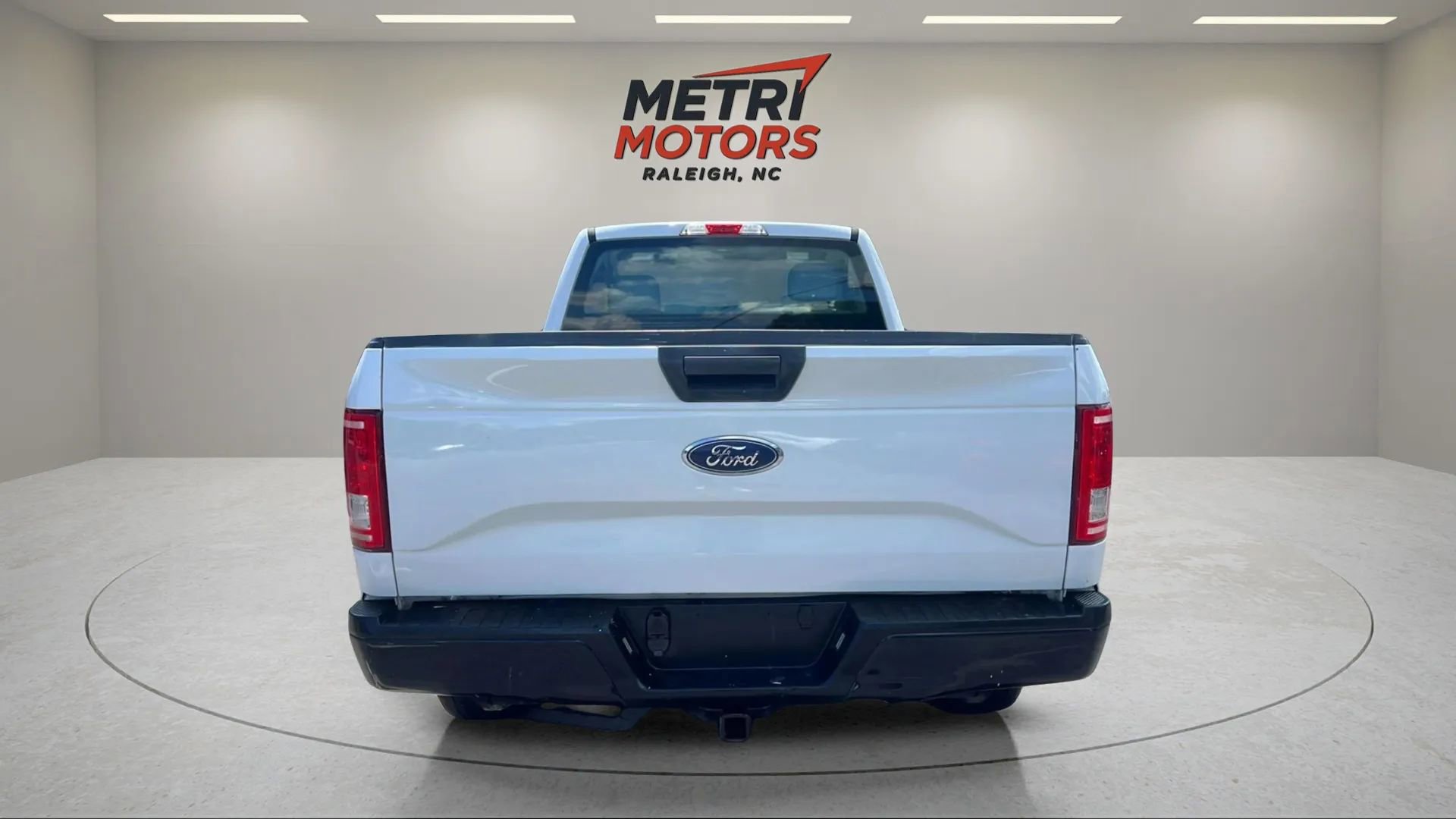 Used 2017 Ford F150 XL w/ Equipment Group 101A Mid RWD image 4