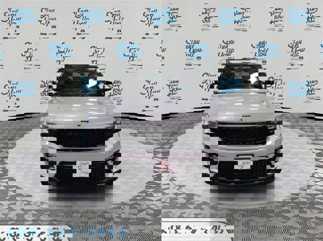 New 2025 Jeep Grand Cherokee Limited w/ Trailer Tow Package image 2