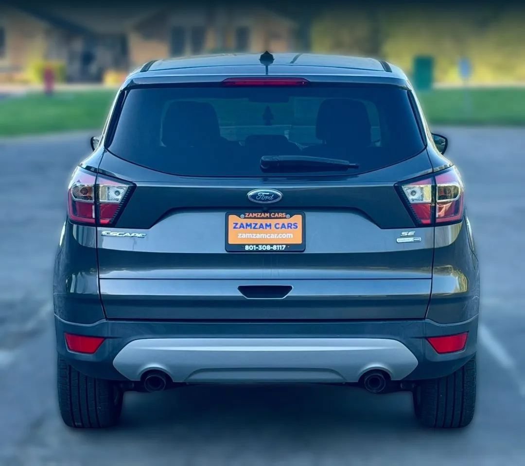 Used 2017 Ford Escape SE AWD/4WD image 9