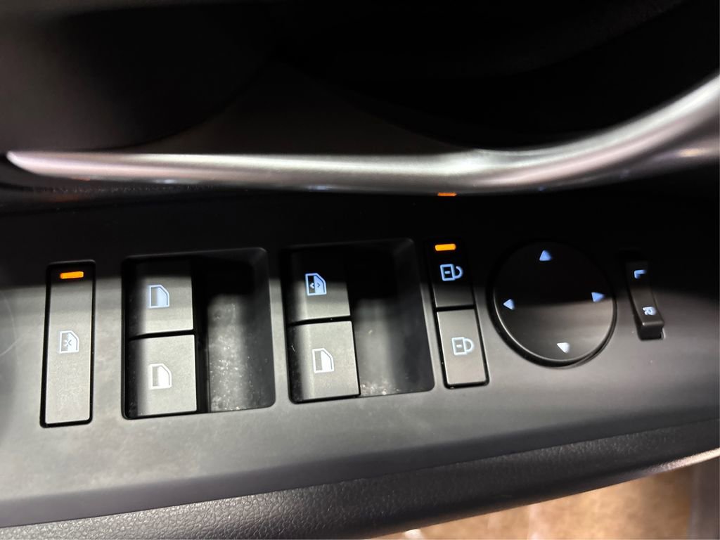 Certified 2025 Hyundai Tucson SE image 35