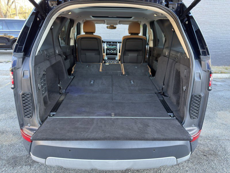 Used 2018 Land Rover Discovery HSE image 42