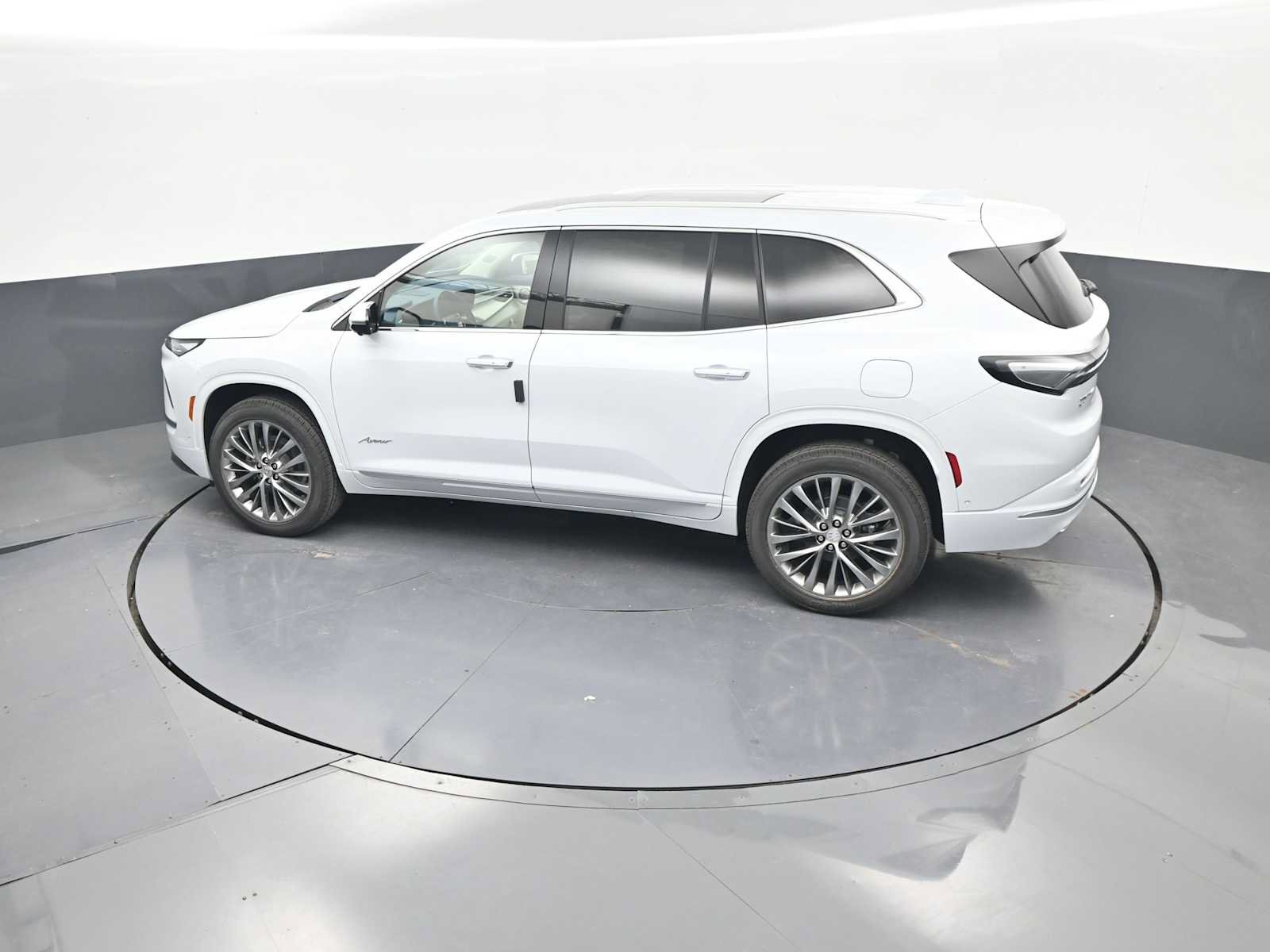 New 2026 Buick Enclave Avenir w/ Super Cruise Package AWD/4WD image 36