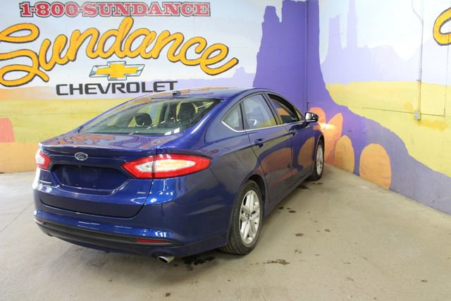 Used 2016 Ford Fusion SE FWD image 8