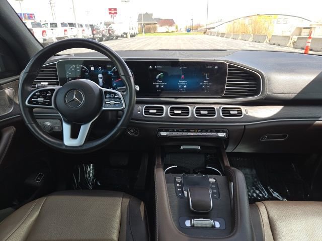 Used 2021 Mercedes-Benz GLS 450 4MATIC image 10