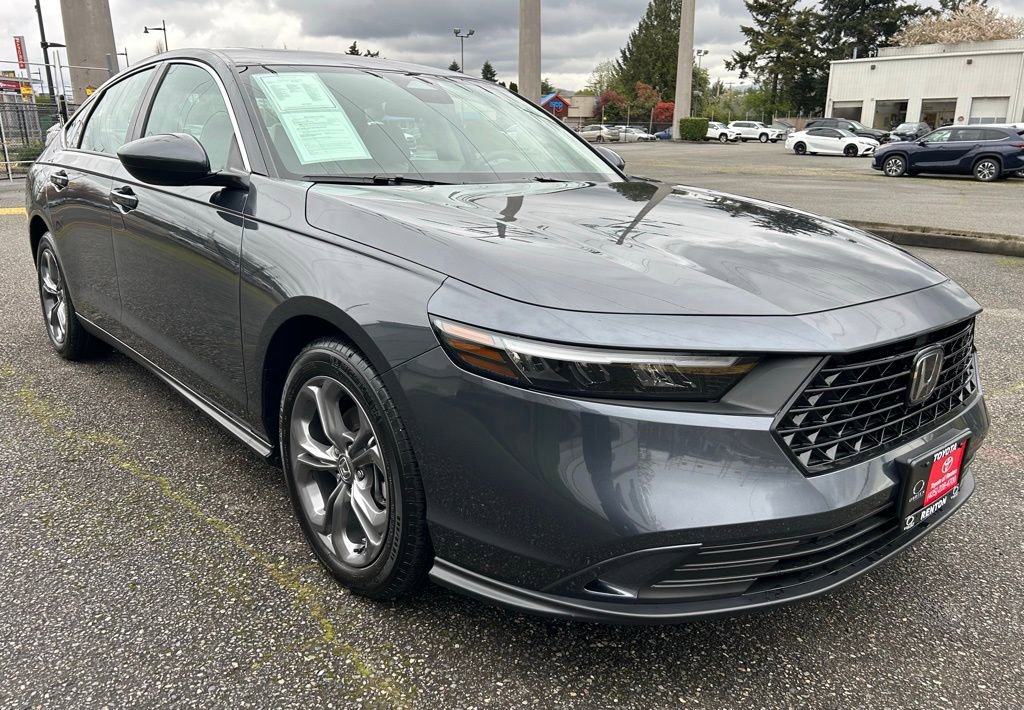 Used 2024 Honda Accord EX image 3