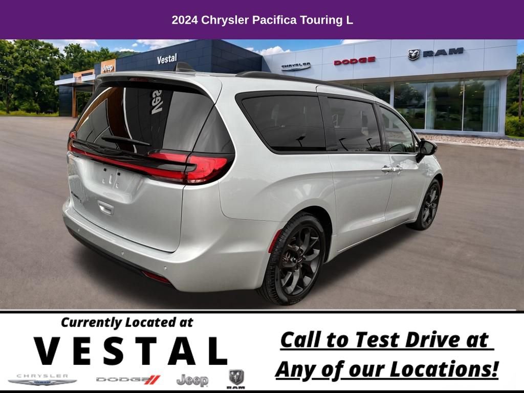 Used 2024 Chrysler Pacifica Touring-L w/ S Appearance Package FWD image 7