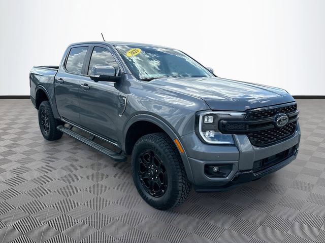 Used 2025 Ford Ranger Lariat w/ Black Appearance Package AWD/4WD image 3