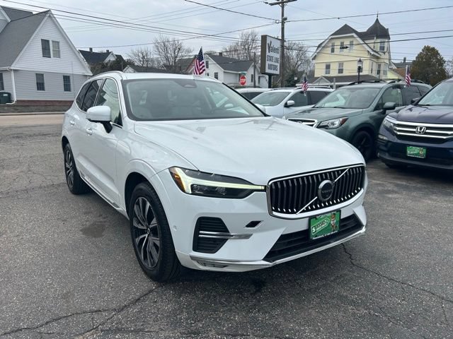 Used 2023 Volvo XC60 B5 Plus AWD/4WD image 5