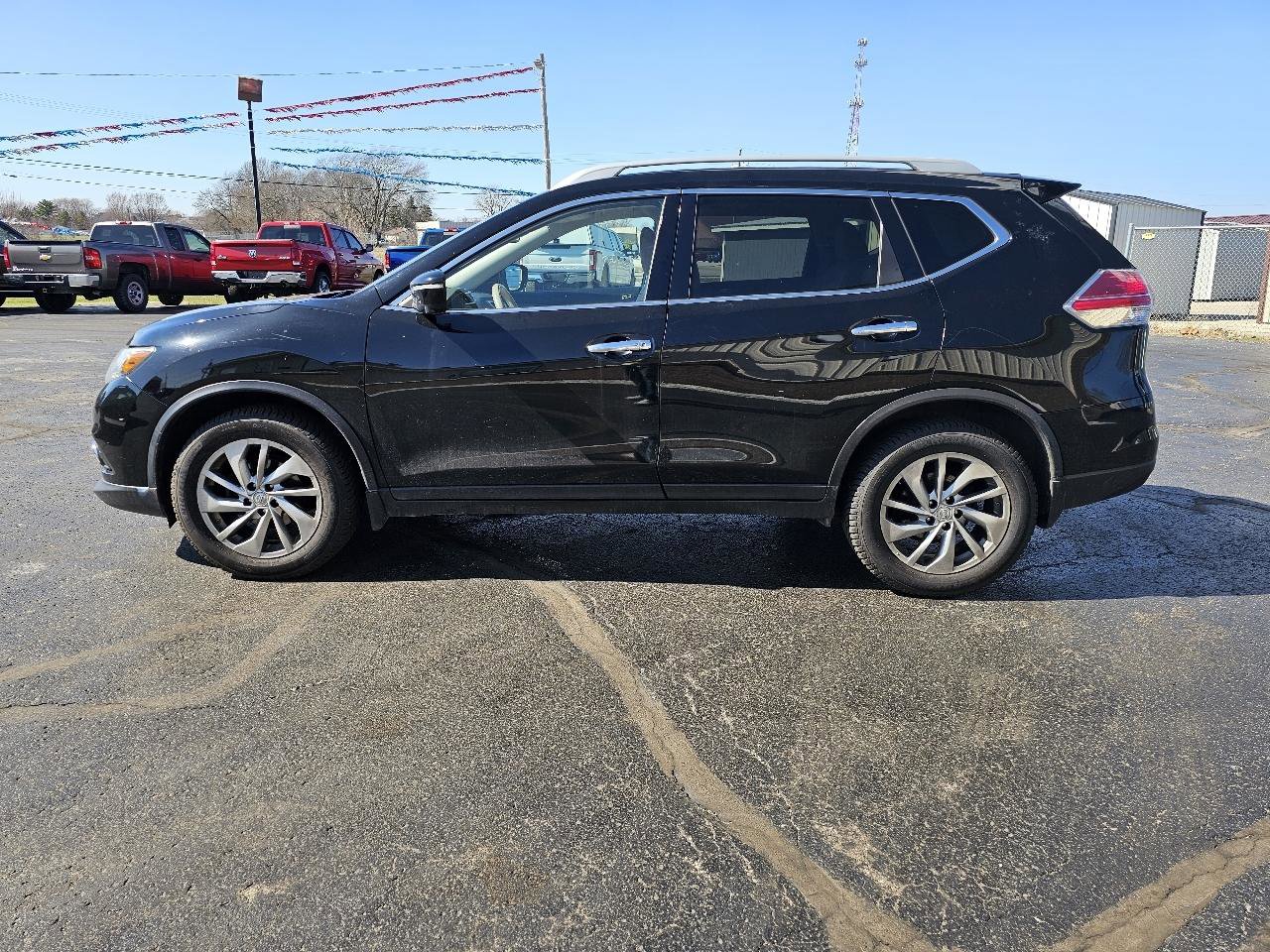 Used 2014 Nissan Rogue SL w/ SL Premium Package image 31