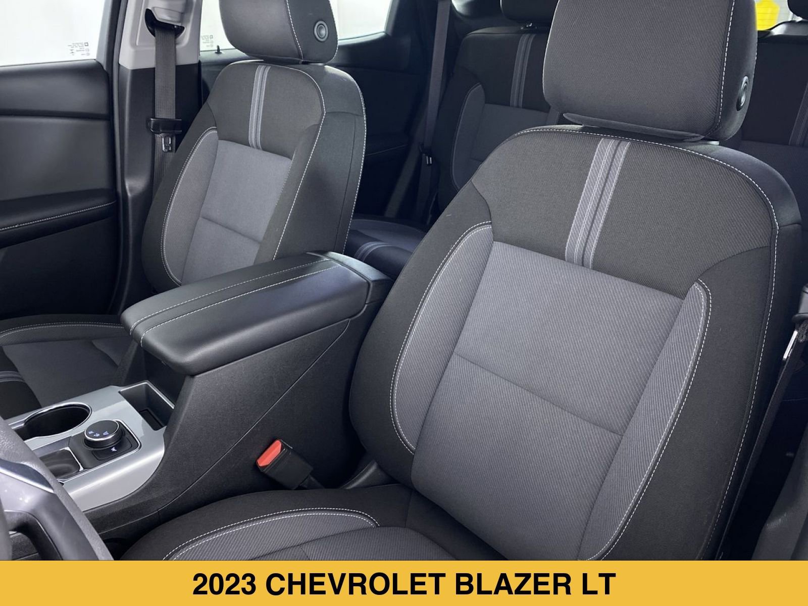 Used 2023 Chevrolet Blazer LT w/ Midnight/Sport Edition FWD image 10