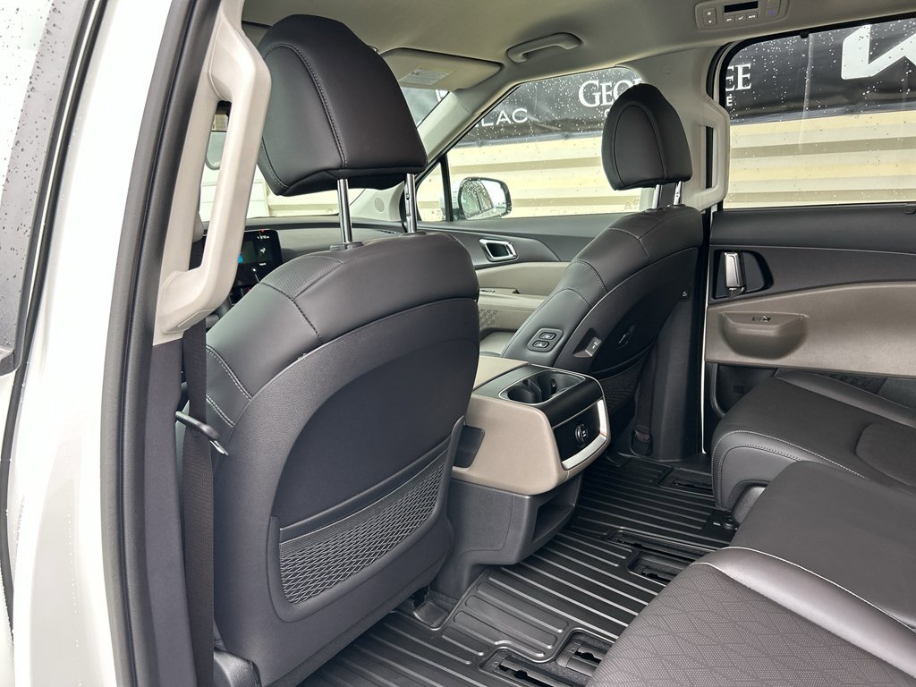 New 2026 Kia Carnival EX image 13